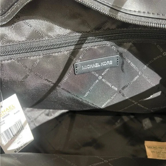 MICHAEL KORS Arden Large Printed Signature Logo Tote Bag - Picture 10 of 11